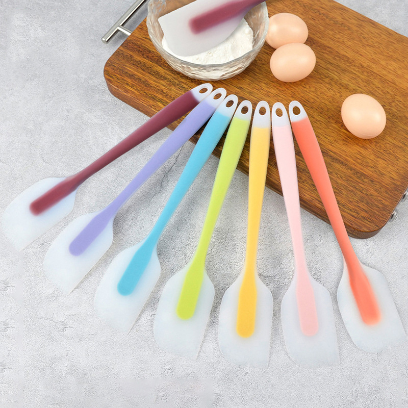 Kitchen Baking Must Haves - Racloir en silicone de 2 tailles,